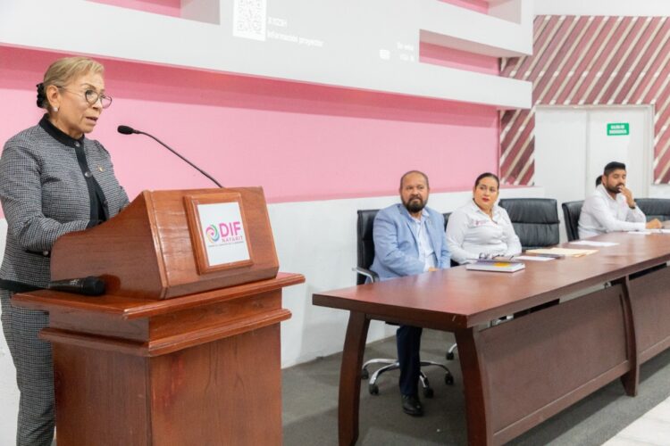 Fortalece DIF estatal servicios y atención a los DIF municipales