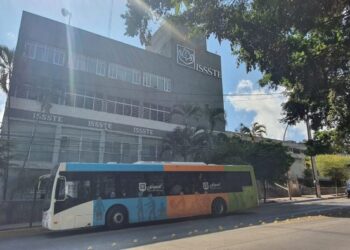 Inicia operaciones sistema de transporte gratuito para derechohabientes ISSSTE