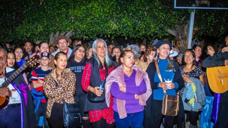 Cada vez más turistas en callejoneadas de Jala