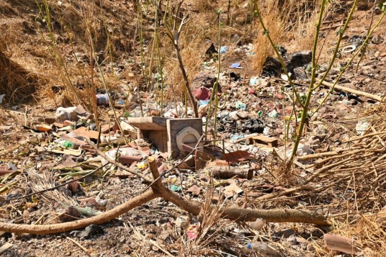 Multarán a quienes tiren basura en carretera y caminos vecinales