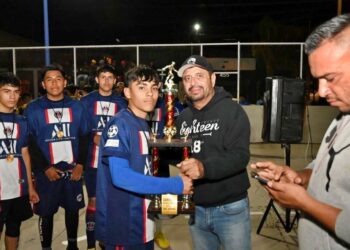 Gana Onichanquils torneo de fútbol rápido