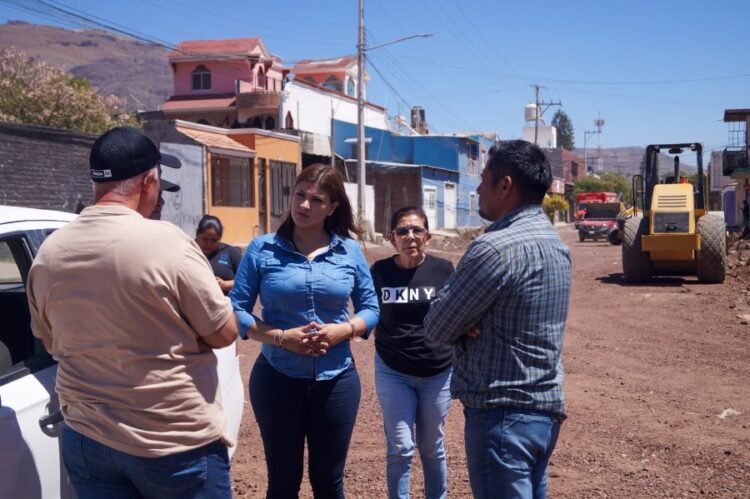 Supervisa Elsa Nayeli avances de la rehabilitación de la Emilio M. González
