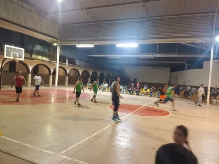 Hoy gran final del torneo de barrios de baloncesto en Ahuacatlán