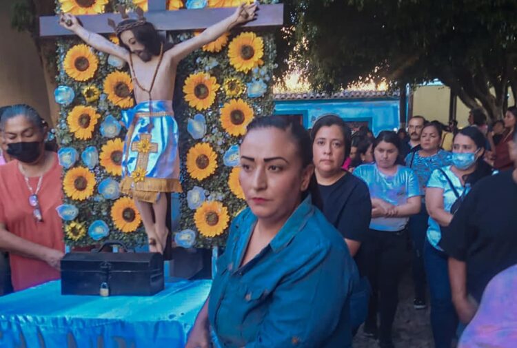 El Señor de Acatique sigue recorriendo hogares en Jala Pueblo Mágico