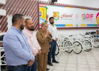 Entrega DIF Nayarit herramientas de trabajo a personas vulnerables