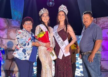 Inician festejos patronales en Uzeta con coronación de nuevas reinas