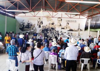 Total apoyo del gobierno de Ixtlán a migrantes que buscan pensión americana para trabajador