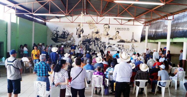 Total apoyo del gobierno de Ixtlán a migrantes que buscan pensión americana para trabajador