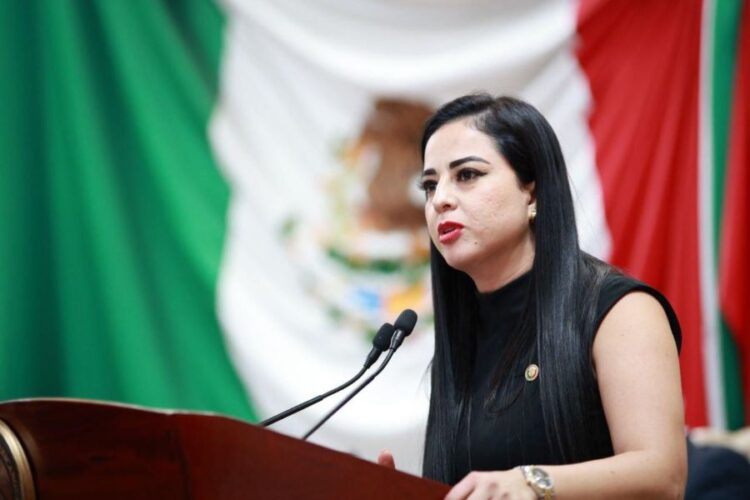 Consultar, consensuar y socializar línea de trabajo de la Legislatura: diputada Alba Cristal