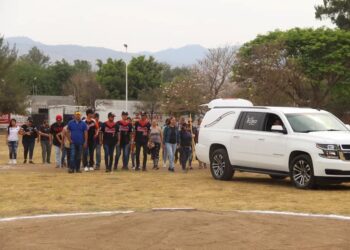 Homenaje de despedida a Luis Ángel Ramírez Mercado, un destacado jugador de béisbol