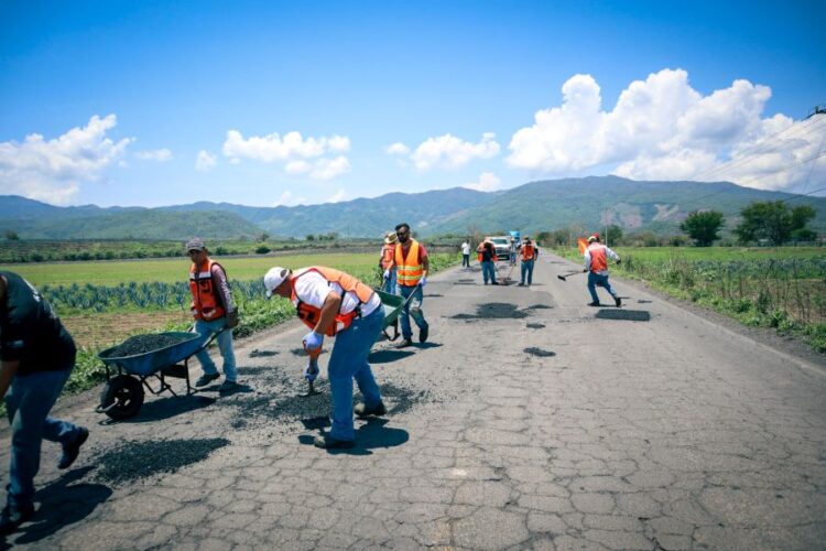 Bachean carretera a Jala