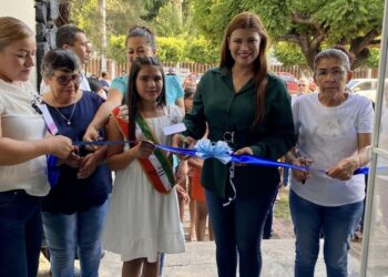 Emotivo acto en honor a los participantes de la Olimpiada Infantil del Conocimiento en Ixtlán