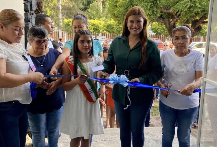 Emotivo acto en honor a los participantes de la Olimpiada Infantil del Conocimiento en Ixtlán