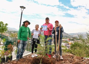 Gobierno de Ixtlán invita a la sociedad a adoptar árboles y promover la cultura de la reforestación