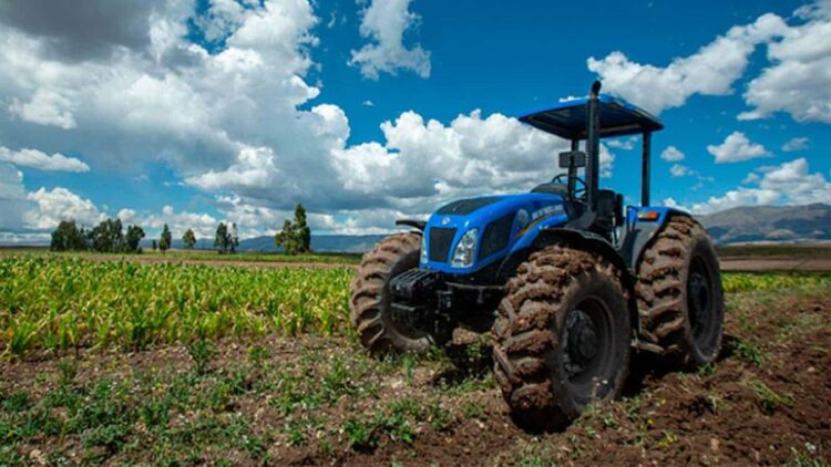 Navarro Quintero impulsa el progreso en el campo nayarita con maquinaria agrícola