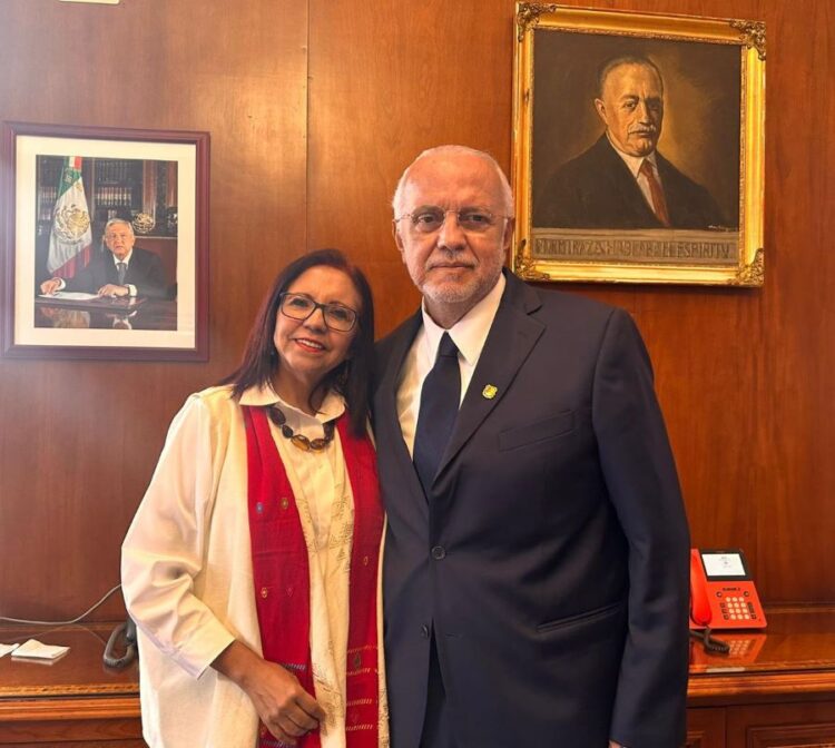 Fortalece Navarro Quintero vínculos académicos y de salud para el estado de Nayarit en CDMX