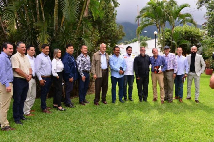 Miguel Ángel Navarro Quintero refuerza los lazos de amistad con la CIRT