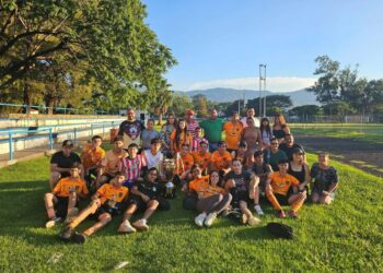 Adoberas y Uzeta campeones de torneo de barrios de futbol en Ixtlán