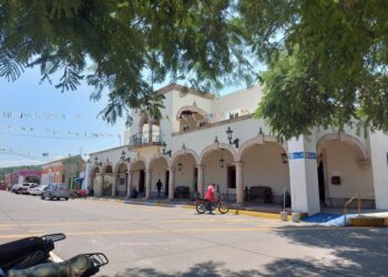 Ayuntamiento de Ahuacatlán da un paso clave para reducir la deuda con Led Lumina