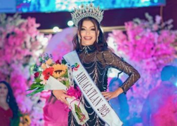 Emily Vera Machain gana certamen de belleza en Ahuacatlán
