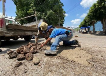 Gobierno municipal de Ixtlán refuerza programa de bacheo