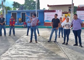 Inicia rehabilitación de drenaje y empedrado en Coapan