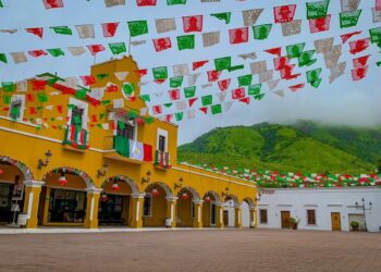 Jala se engalana para celebrar el mes patrio