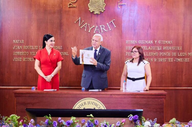 Refrenda Navarro Quintero su disposición a seguir trabajando en unidad con el Poder Judicial