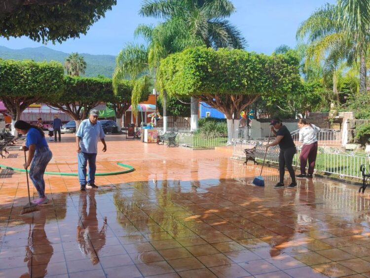 Estamos comprometidos con la honestidad y la transparencia: Lucrecia Alduenda