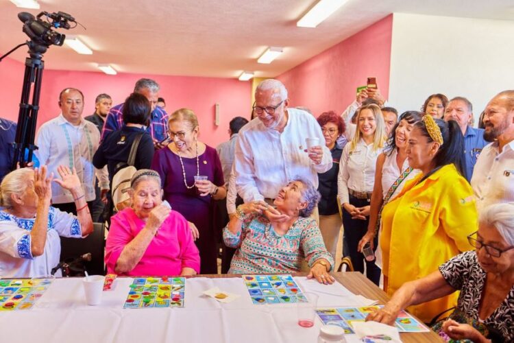Inaugura DIF Nayarit y gobierno del estado la alameda de las abuelas y los abuelos
