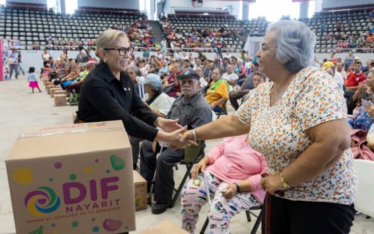 Inicia DIF Nayarit segunda entrega del PAB en Tepic