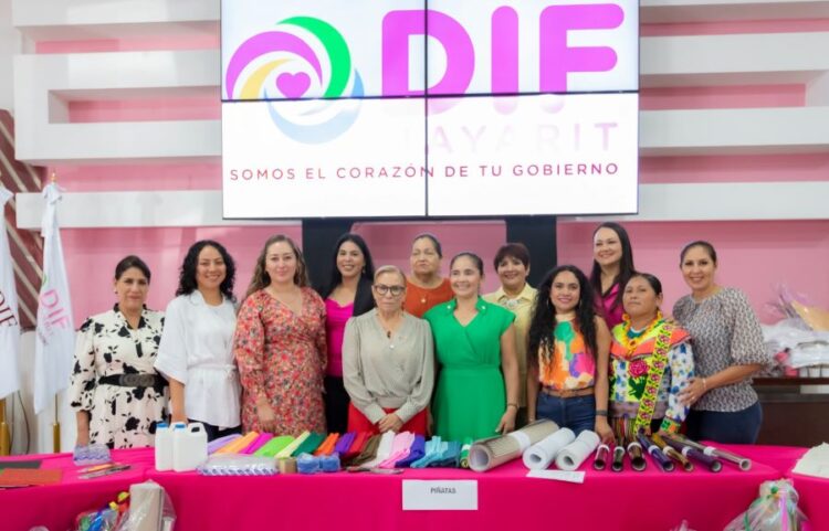 La capacitación es fuente de superación personal: Beatriz Estrada Martínez