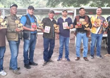 Club Cinegético de Ahuacatlán rinde homenaje a don Salvador Romero