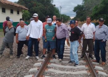 Emotivo Encuentro de ex ferrocarrileros en Ahuacatlán