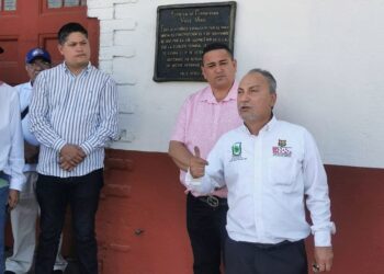 Emotivo encuentro de ex ferrocarrileros en la vieja estación de Valle Verde