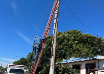 Iluminando el Camino: Ahuacatlán renueva sus espacios públicos