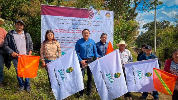Inician obras de empedrado en El Carrizal y Francisco I. Madero
