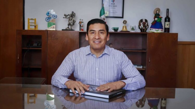 Menos de una hora se estima dure el segundo Informe de Toño Carrillo