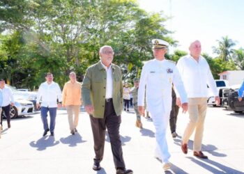Navarro Quintero celebra con la Décima Zona Naval el Día de la Armada de México