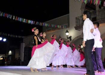 «Vuela Nayarit»: Parapentes y Danzares, un dúo vibrante en Jala