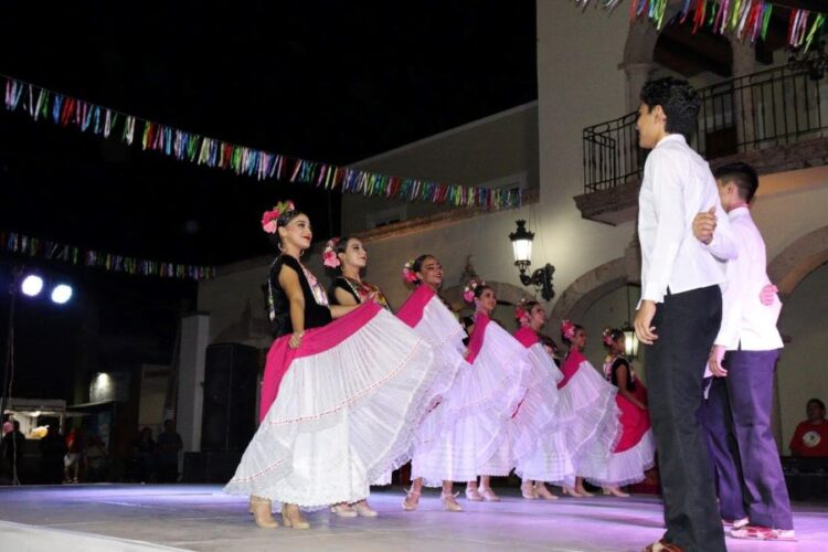 «Vuela Nayarit»: Parapentes y Danzares, un dúo vibrante en Jala