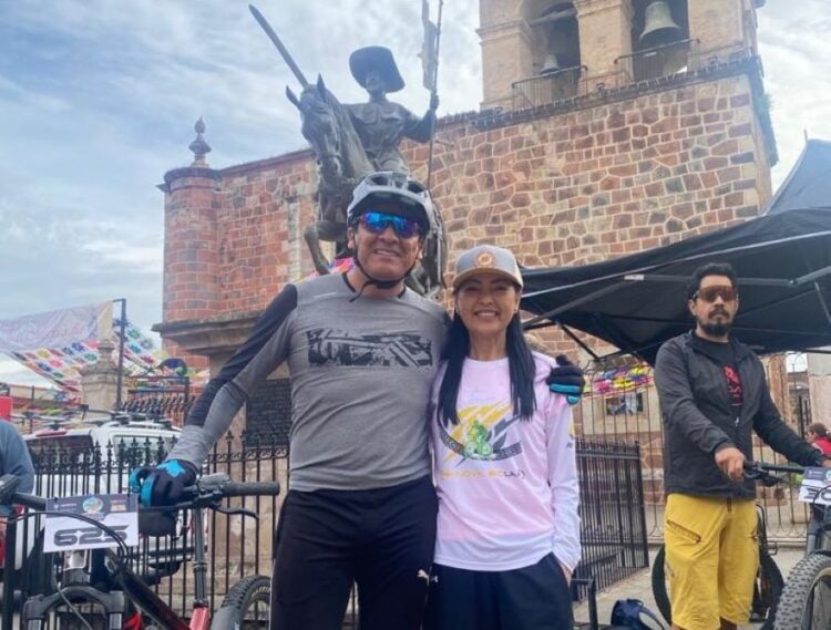 Alcalde de Jala participa en el “Reto Compostela 2023”