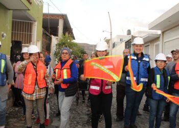 Arrancan Obras de empedrado en Ixtlán