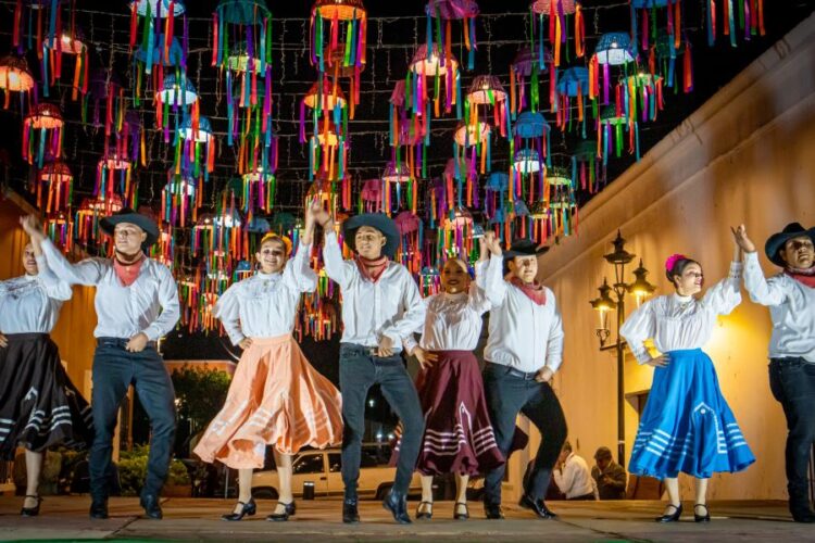 Con callejoneada y evento cultural celebran 11º aniversario de Jala como Pueblo Mágico