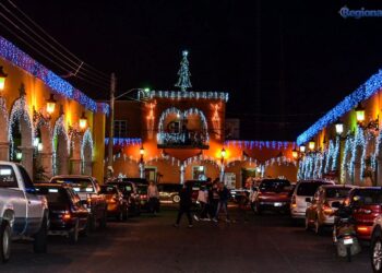 Desfile navideño y encendido de luces en Ahuacatlán el 16 de diciembre