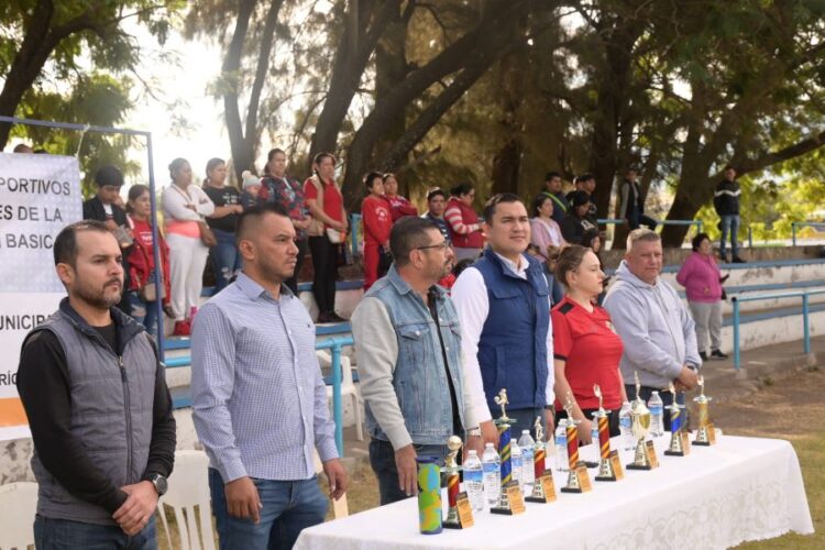 Fiesta deportiva en la Unidad Deportiva de Ixtlán tuvo mucho éxito