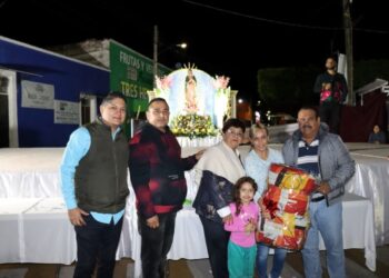  Católicos se unieron para honrar a la virgen de Guadalupe 