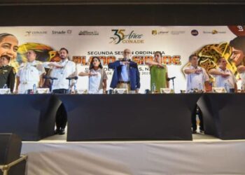 Inaugura Miguel Ángel Navarro Quintero pleno del SINADE