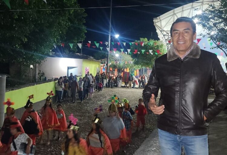 Toño Carrillo supervisa obras y fortalece vínculos en visita a Santa Fe