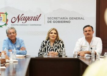 Total apoyo de presidenta de Ahuacatlán a fiestas patronales en comunidades
